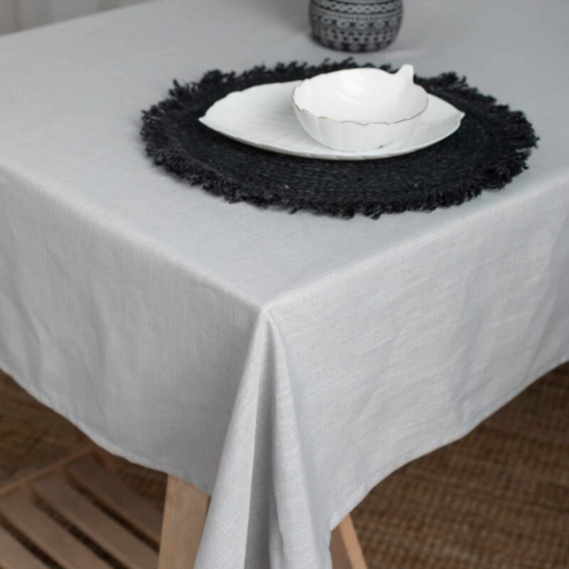 מפת שולחן ליאו אפורה