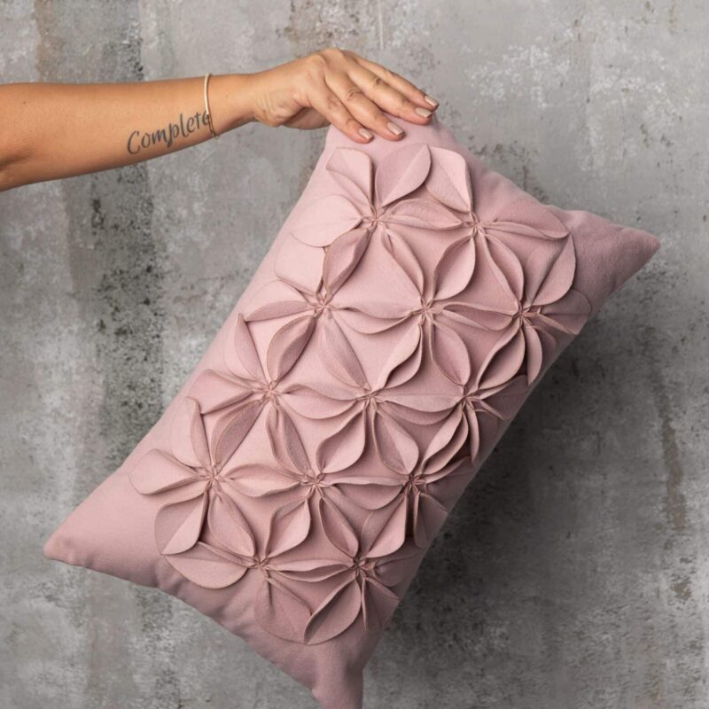 כרית אלור – לילך