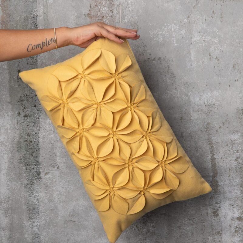 כרית אלור – צהובה