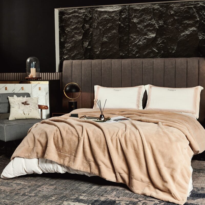 שמיכת פינוק מינק – קפה