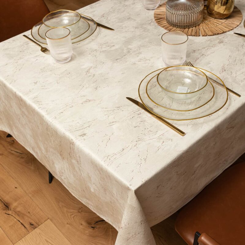 מפת שולחן קריסטל – בז